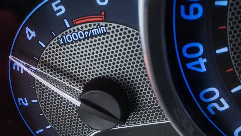 Les différents compteurs des véhicules Ornikar